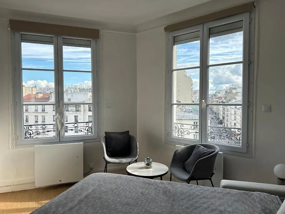 Elegant Eiffel Tower View Flat * Paris